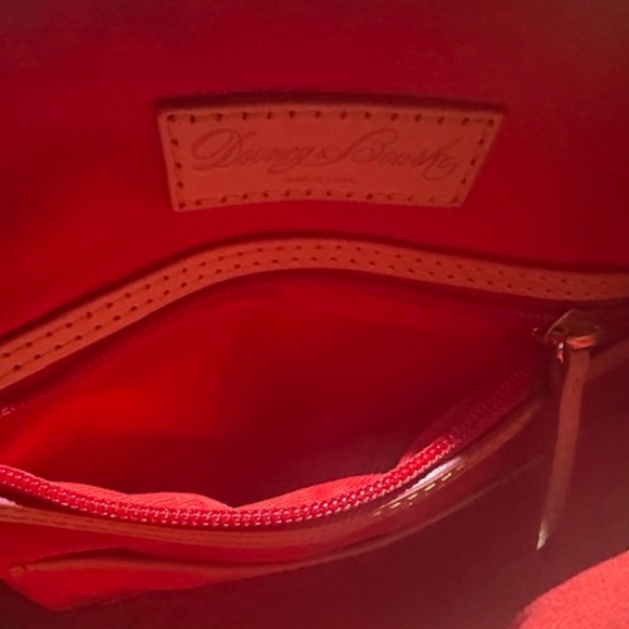 Dooney and Bourke BRAND NEW/RARE FLORAL FUSCHIA Pattern Crossbody Bag! - Picture 16 of 16